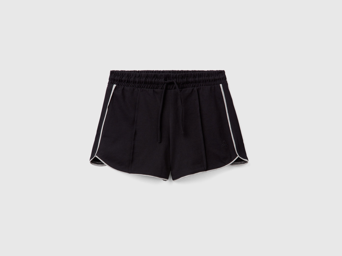 Benetton United Colors Of Shorts In With Tunnel Train Black Female Womens SHORTS GOOFASH