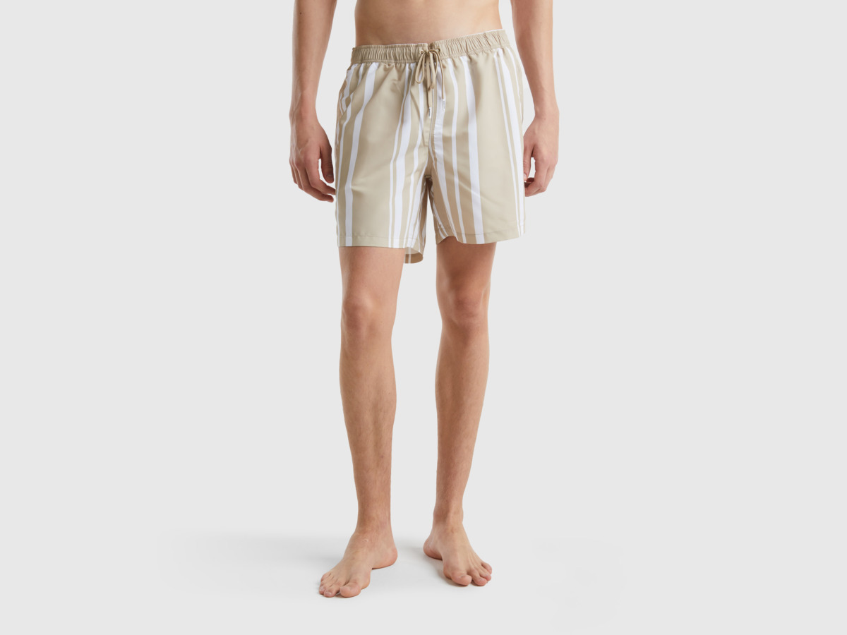 Benetton United Colors Of Bath Shorts In Beige Mit Streifenmuster Größe Beige Male Mens SHORTS GOOFASH