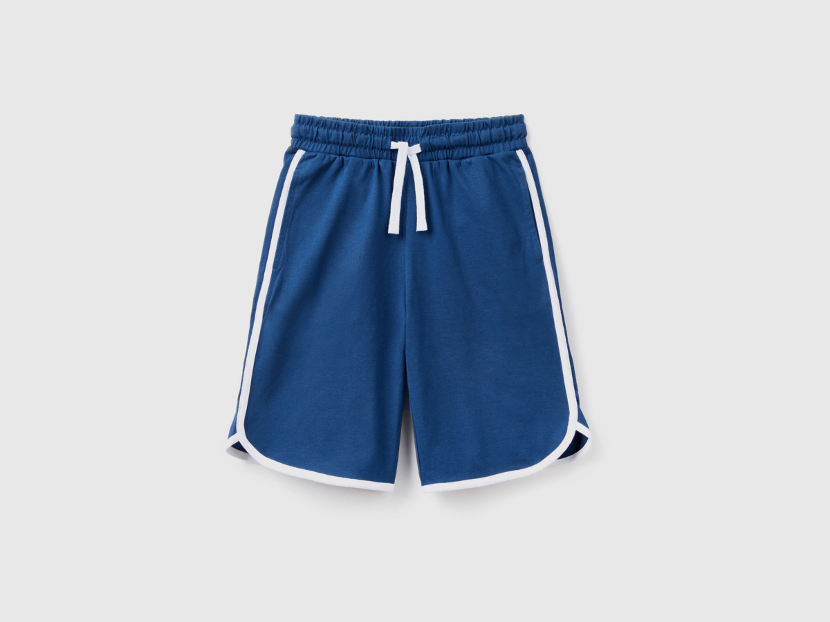 Benetton United Colors Of Bermudas In Basketball Style With Tunnel Train Dark Blue Paint Men Mens SHORTS GOOFASH