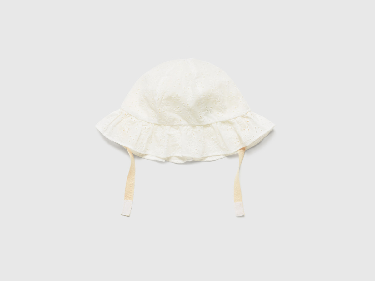Benetton United Colors Of Hat With Hole Embroidery White Female Womens HATS GOOFASH