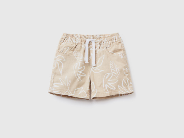 Benetton United Colors Of Shorts In Beige With Exotic Print Beige Male Mens SHORTS GOOFASH