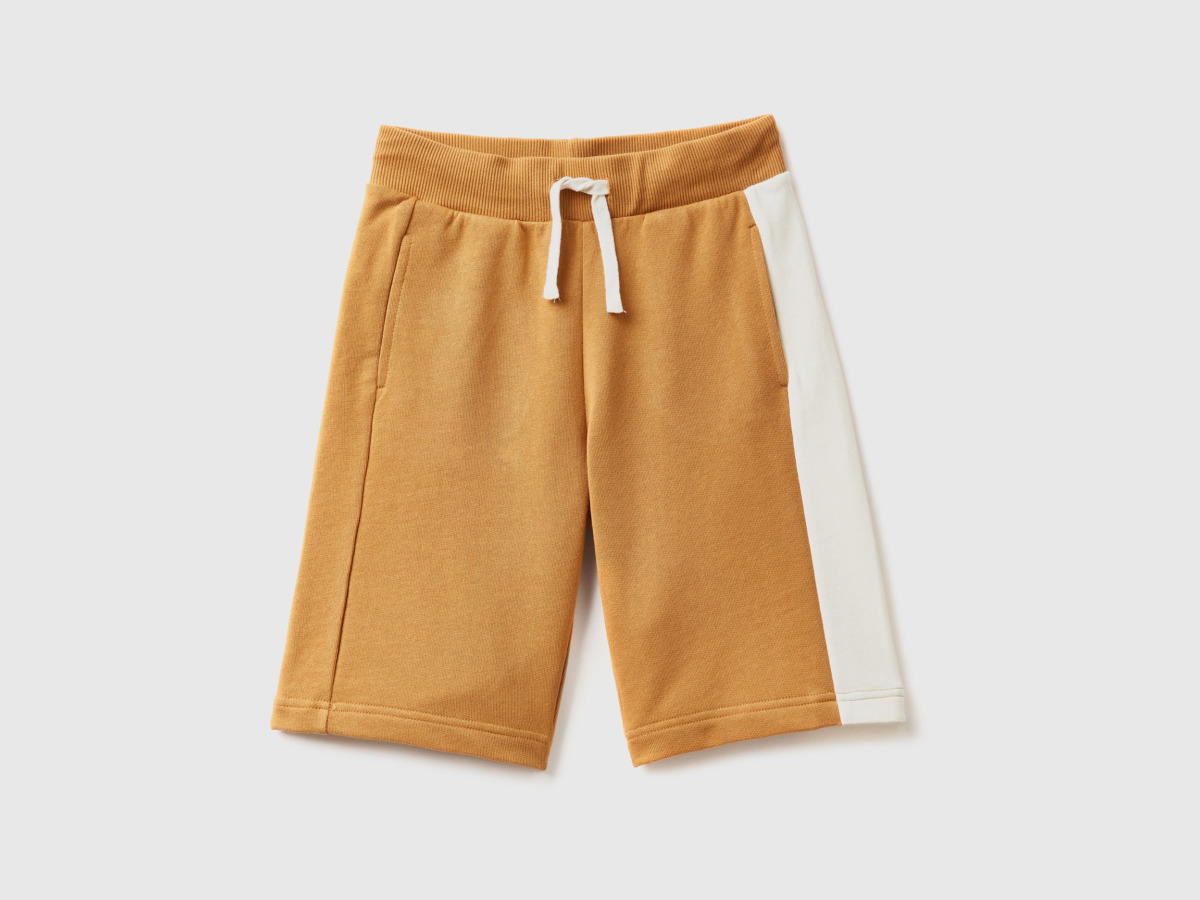 Benetton United Colors Of Shorts With Stripes In Contrast Color Camel Male Mens SHORTS GOOFASH