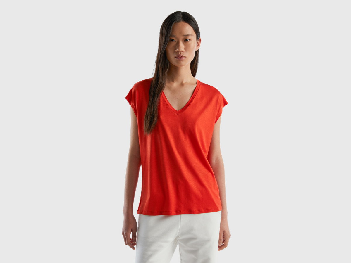 Benetton United Colors Of T-Shirt Made Of Elastic Sustainable Red Female Womens T-SHIRTS GOOFASH