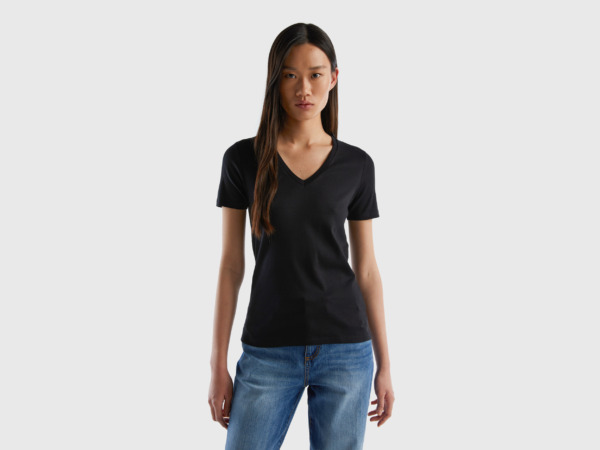 Benetton United Colors Of T-Shirt Made Of Pure With V-Neck Black Female Womens T-SHIRTS GOOFASH