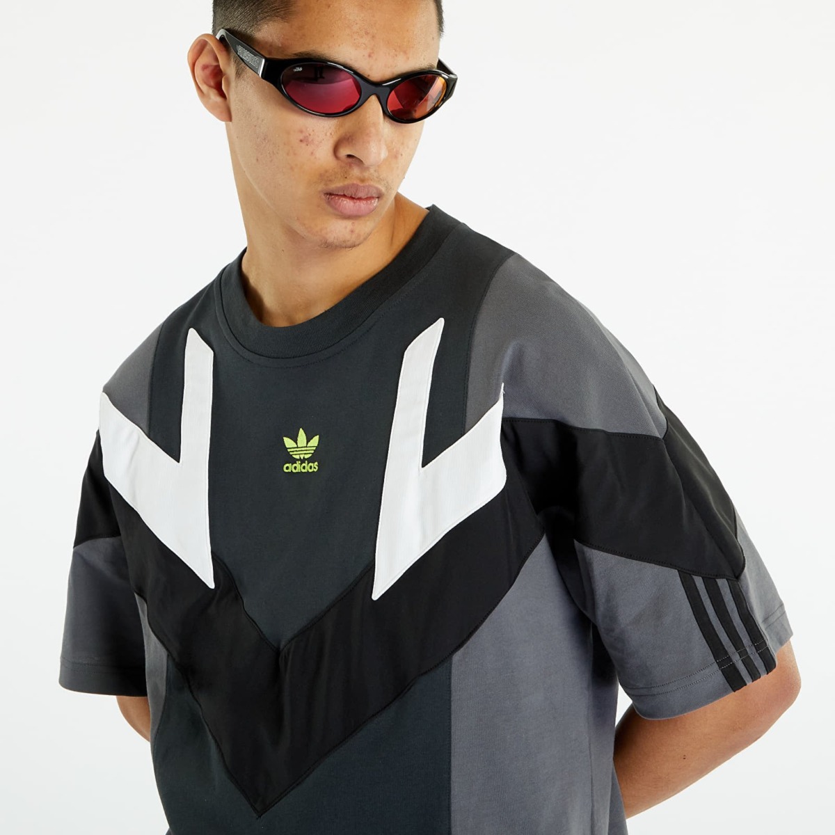 Grey Adidas Originals Rekive Tee Carbon Footshop Man Mens T-SHIRTS GOOFASH