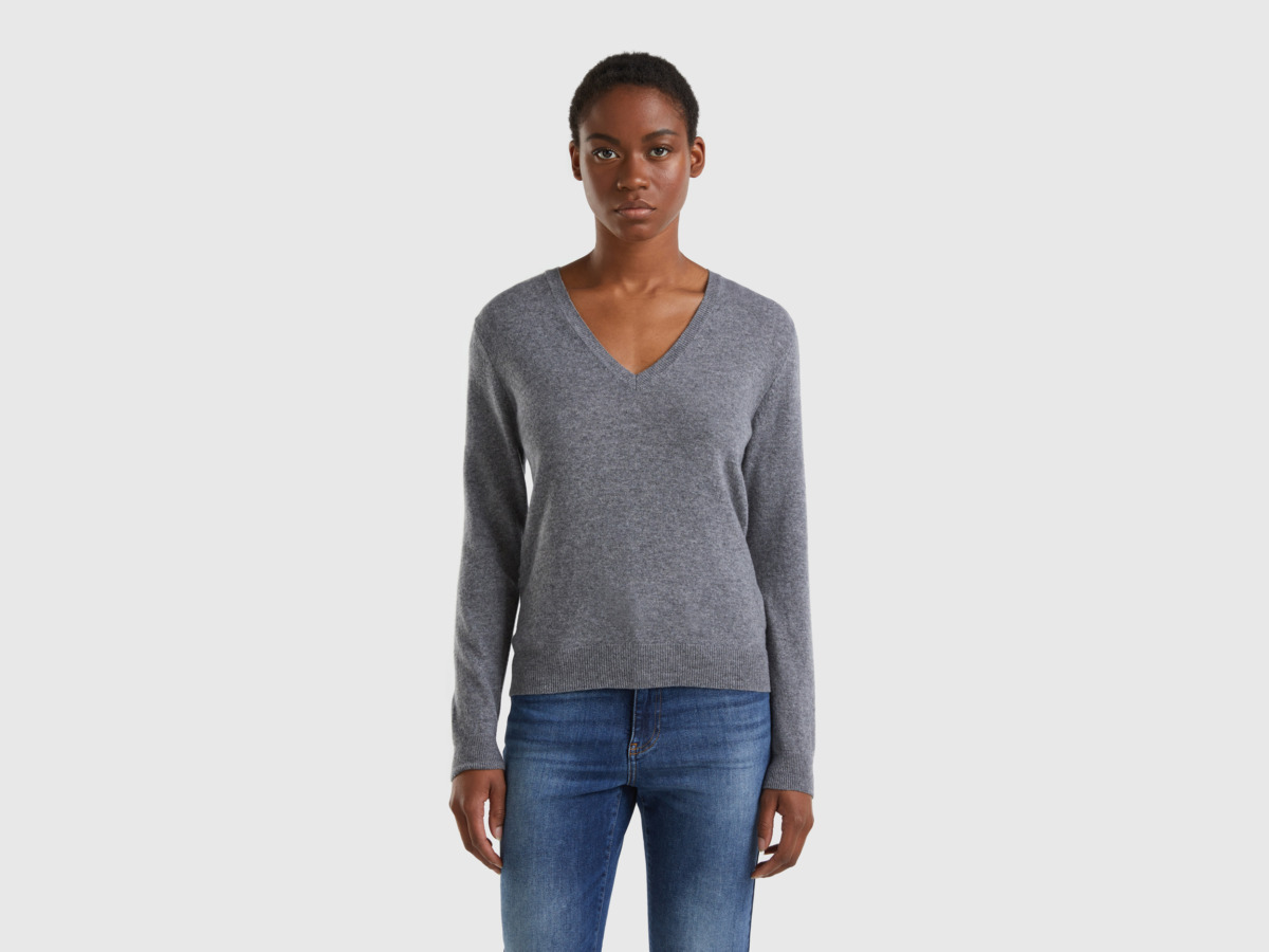 Grey Pullover Made Of Pure Merino In Gray With V-Neck Gray Female Benetton Womens SWEATERS GOOFASH