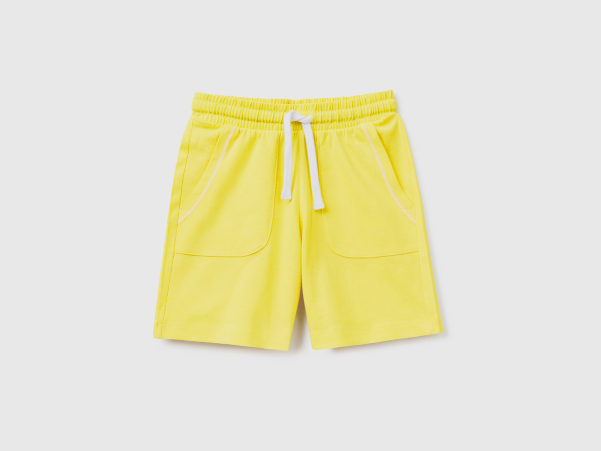 Man United Colors Of Regular Fit Bermudas With Tunnel Train Yellow Paint Benetton Mens SHORTS GOOFASH