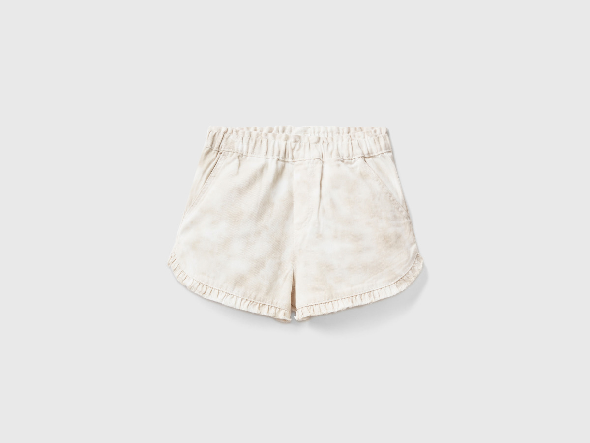 United Colors Of Shorts With Batik Pattern And Ruffles Cream White Female Benetton Womens SHORTS GOOFASH