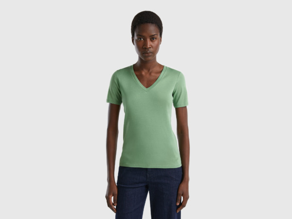 United Colors Of T-Shirt Made Of Pure With V-Neck Green Female Benetton Womens T-SHIRTS GOOFASH