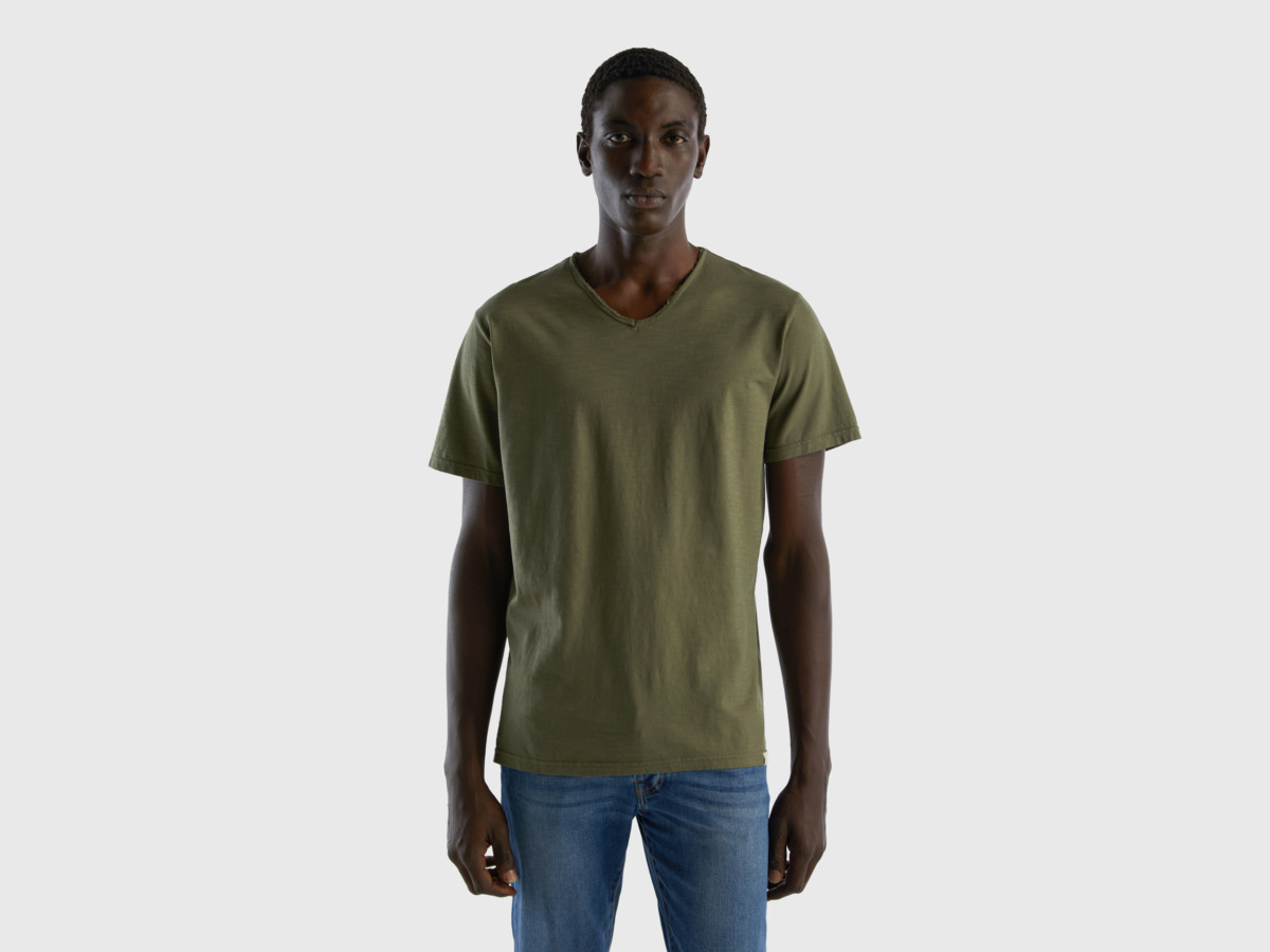 United Colors Of T-Shirt Made Of With V-Neck Military Green Male Benetton Mens T-SHIRTS GOOFASH