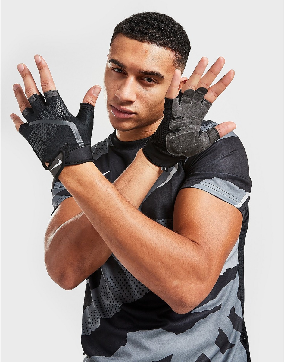 Black Gloves - Nike - Man - JD Sports GOOFASH