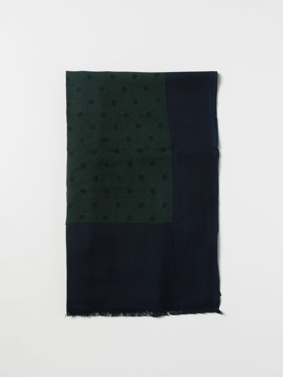 Giglio - Gent Scarf in Green by Altea GOOFASH