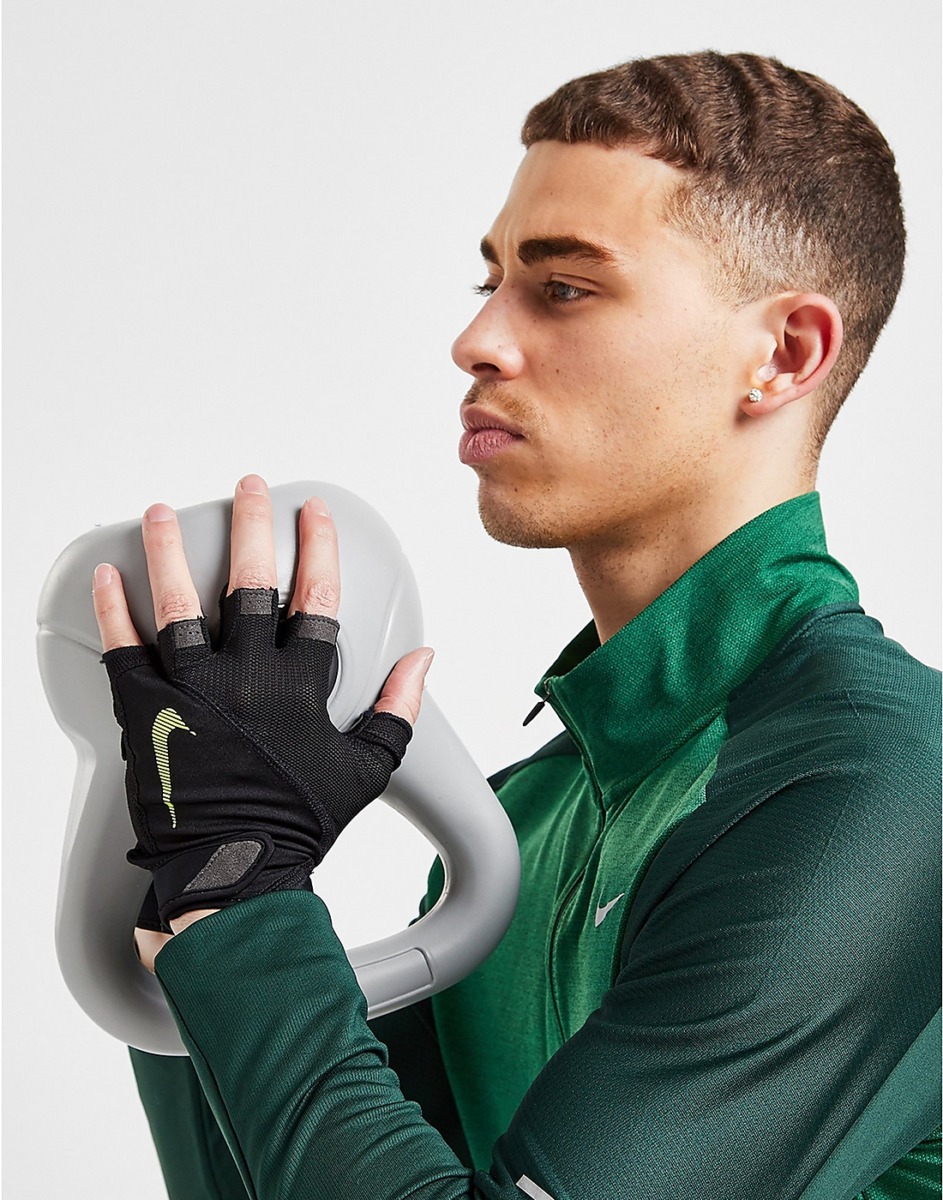 JD Sports - Gloves in Black for Men by Nike GOOFASH