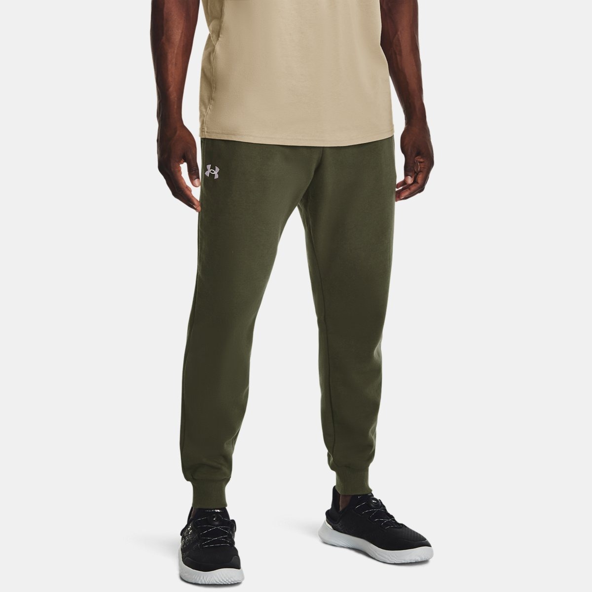 Joggers in Green Man - Under Armour GOOFASH