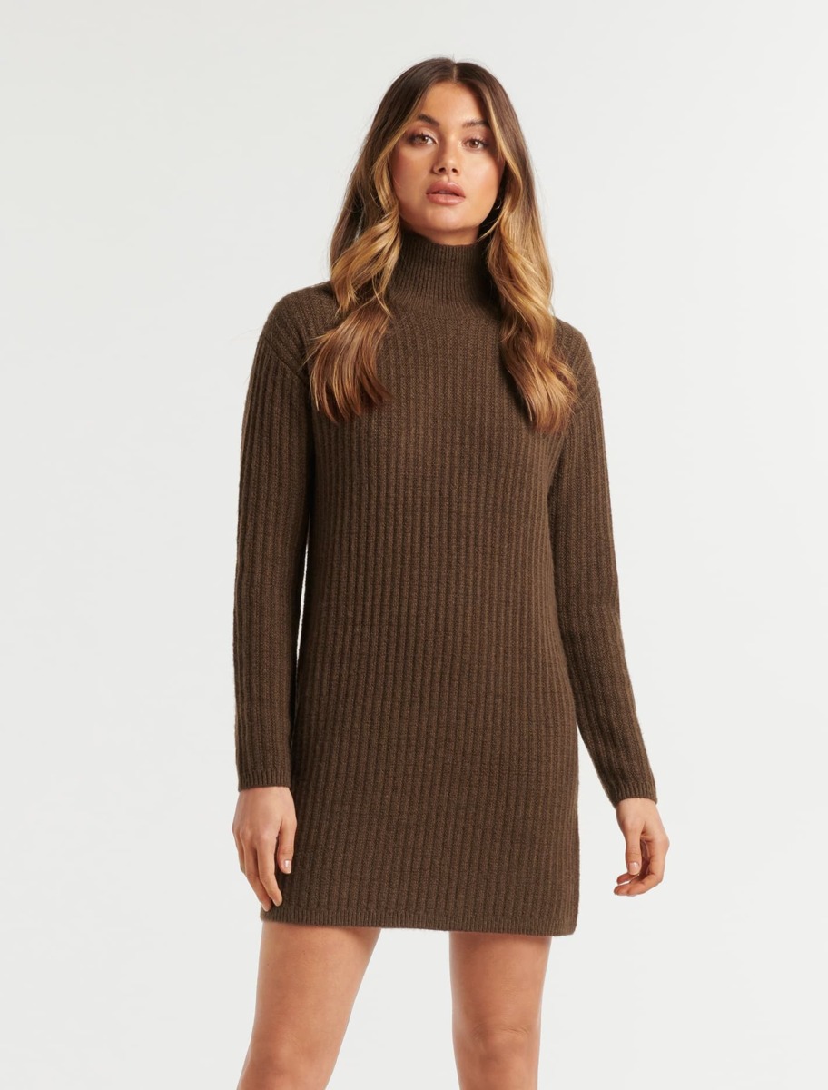 Jumper in Chocolate by Ever New GOOFASH