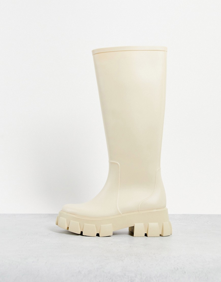 Knee High Boots in White at Asos GOOFASH