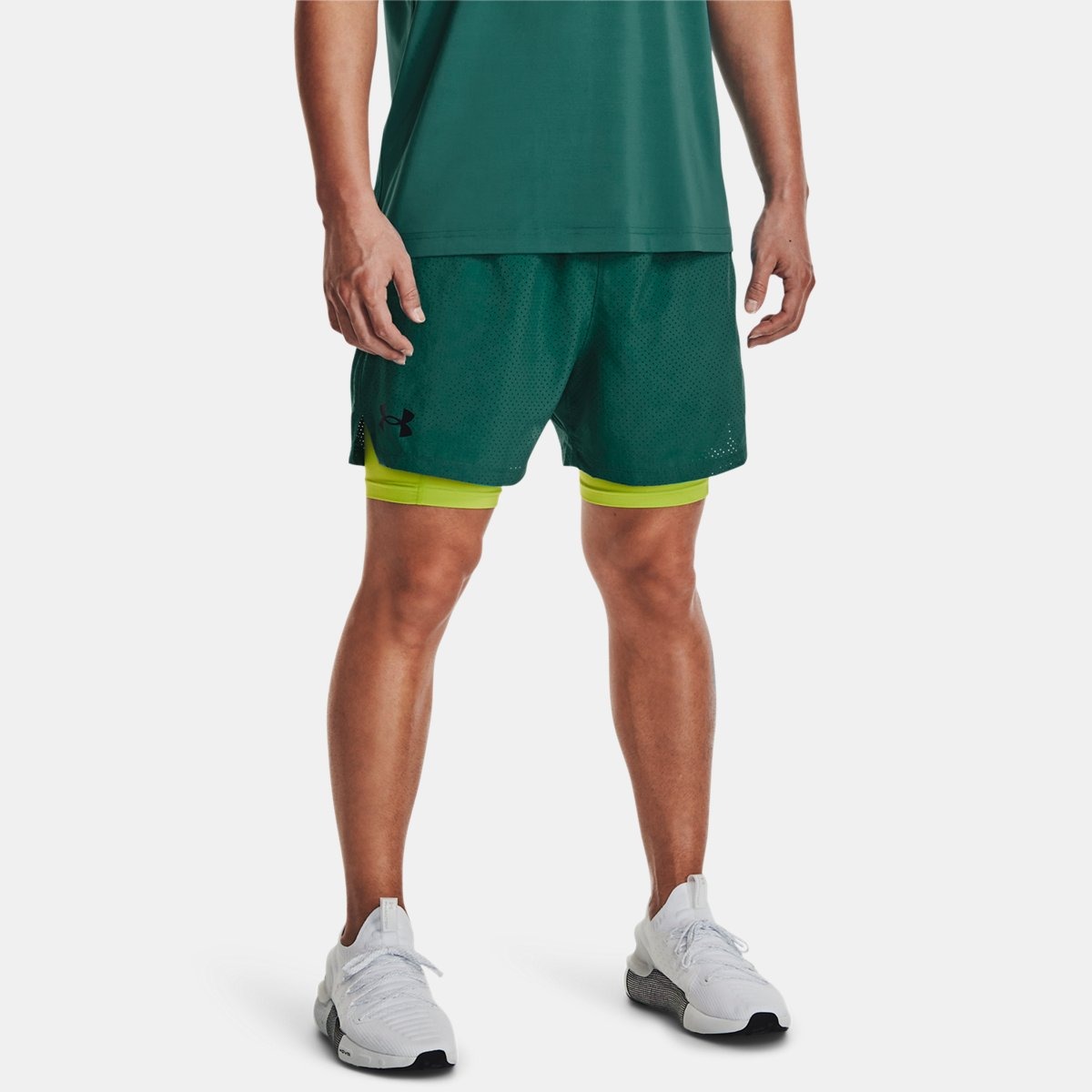 Men's Green Shorts Under Armour GOOFASH