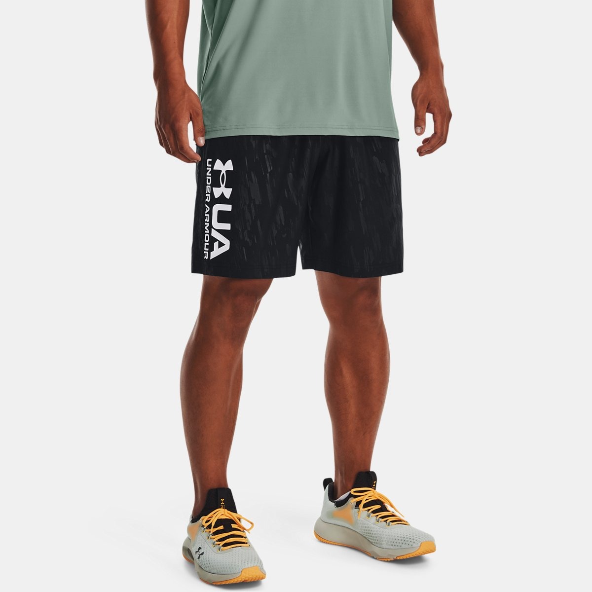 Shorts in Black for Men from Under Armour GOOFASH