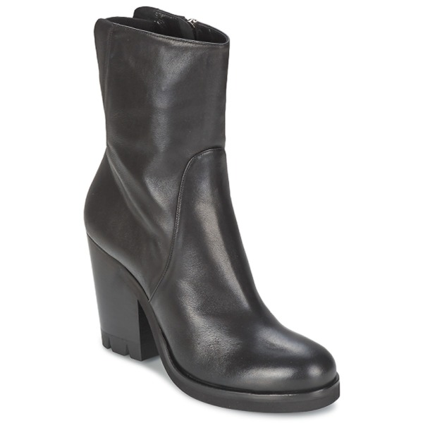 Spartoo Lady Black Ankle Boots by Strategia GOOFASH