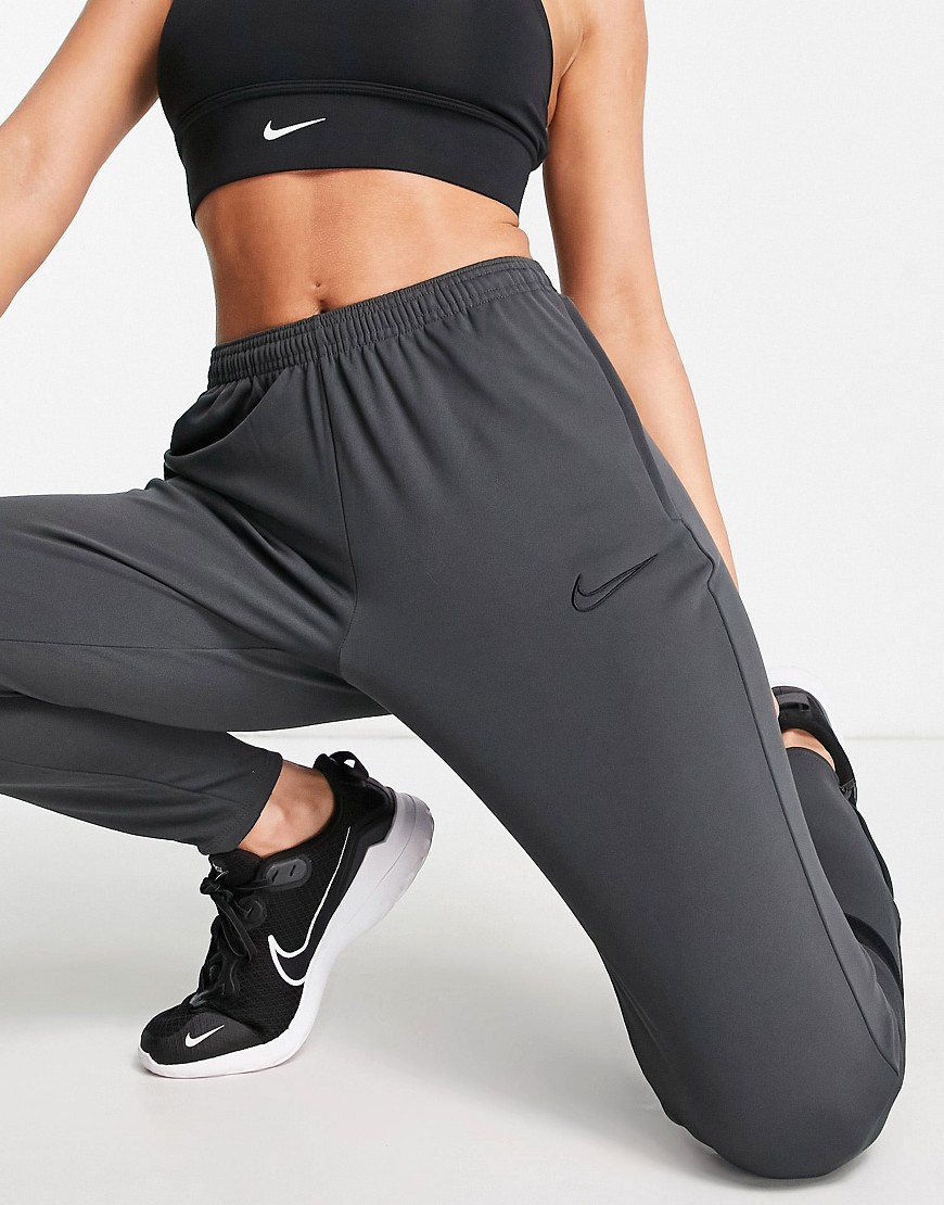 Sweatpants in Grey - Nike Woman - Asos GOOFASH