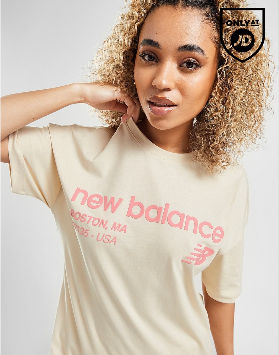 T-Shirt Beige New Balance JD Sports Woman GOOFASH