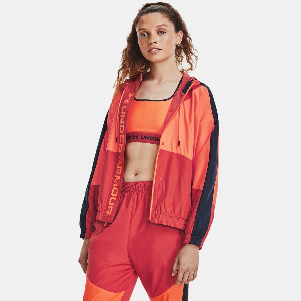 Under Armour - Woman Jacket Red GOOFASH