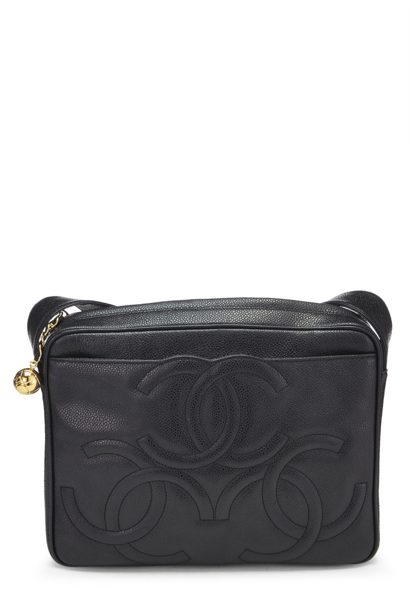 WGACA Shoulder Bag in Black for Women by Chanel GOOFASH