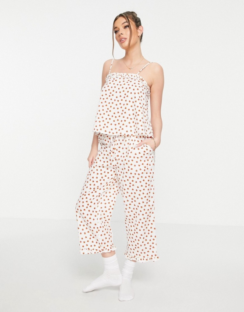 Woman Culotte in White from Asos GOOFASH