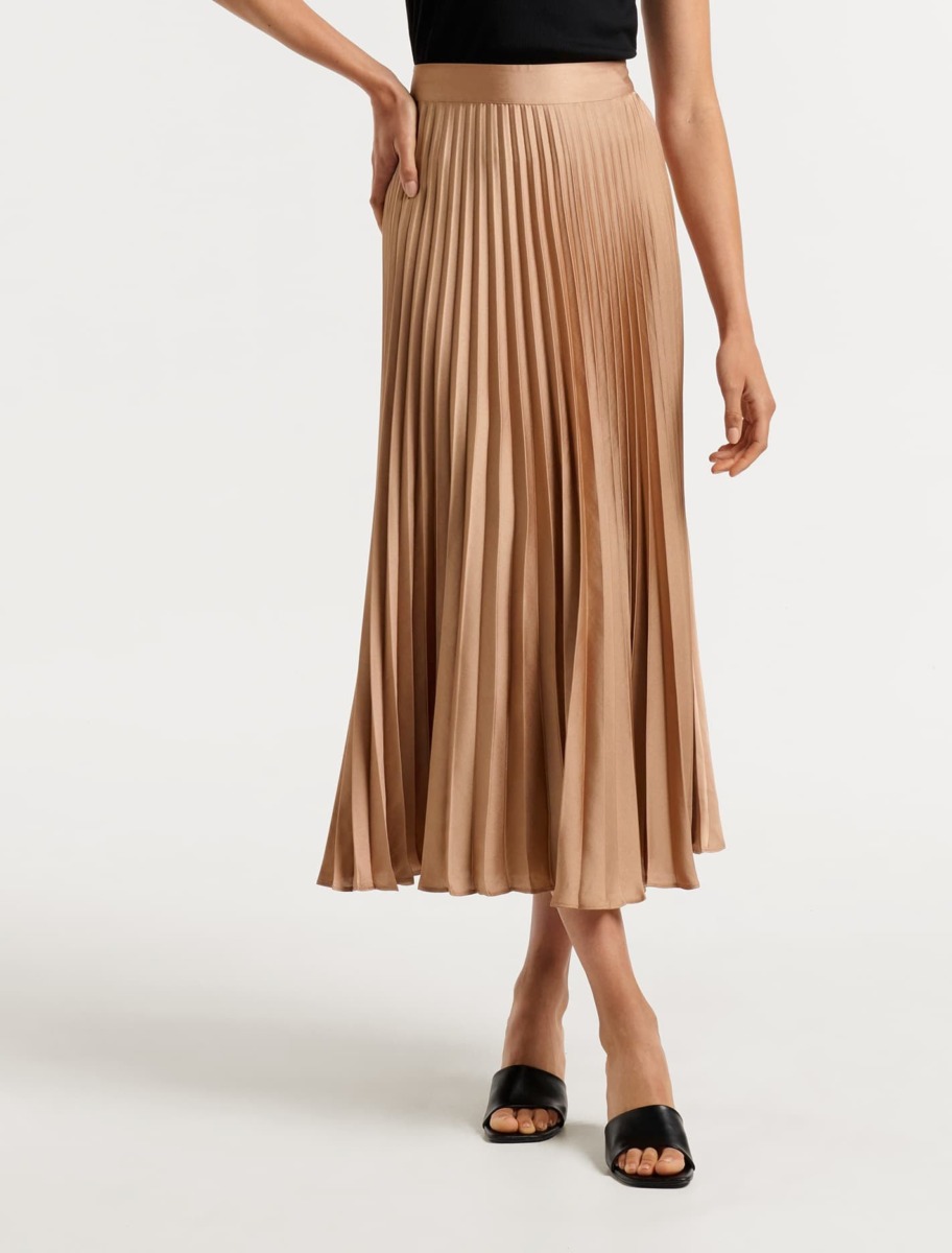 Woman Pleated Skirt in Brown Ever New GOOFASH