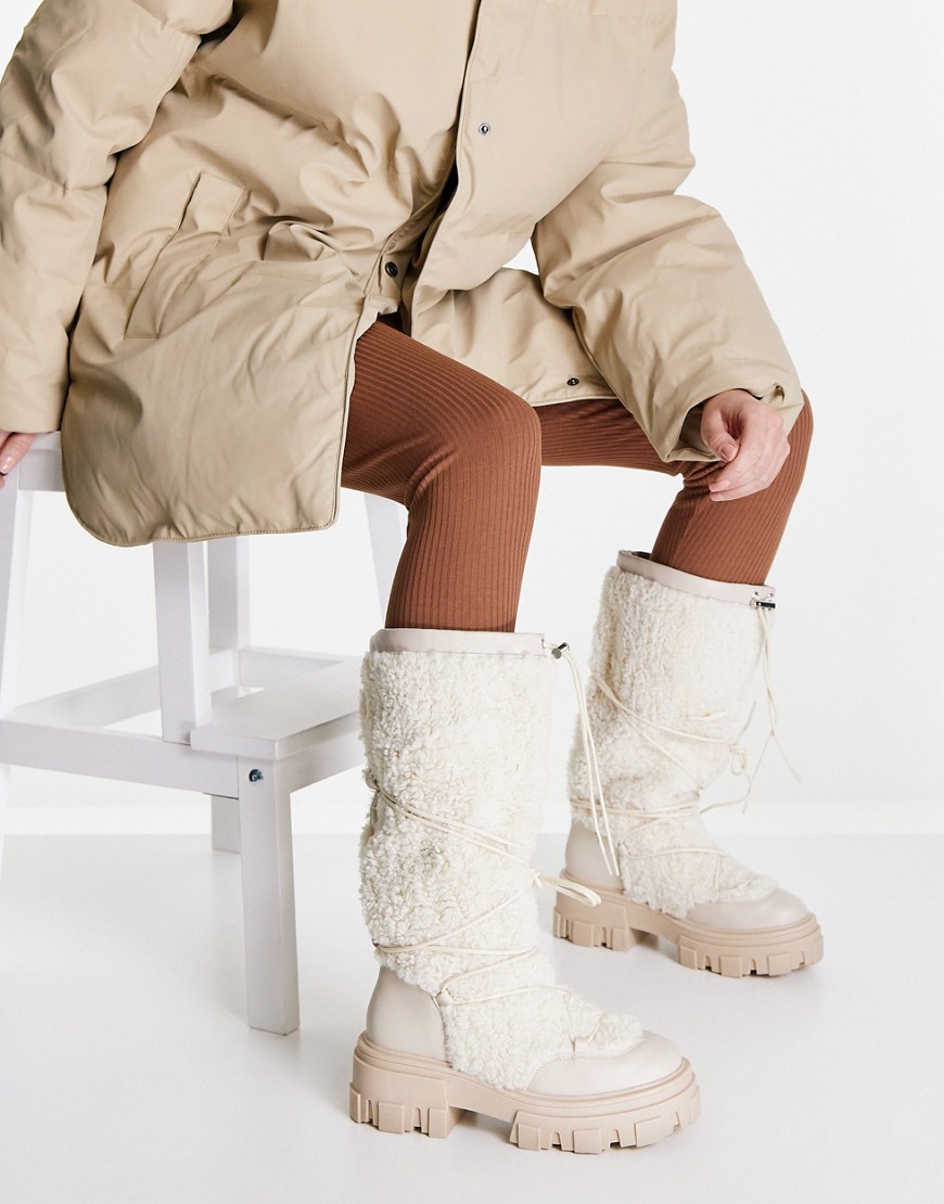 Women's Boots in Ivory - Asos GOOFASH