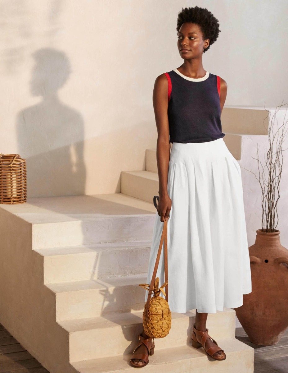 Womens Pleated Skirt in White at Boden GOOFASH