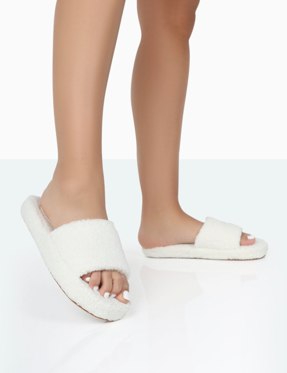 Women's Slippers in Cream at Public Desire GOOFASH