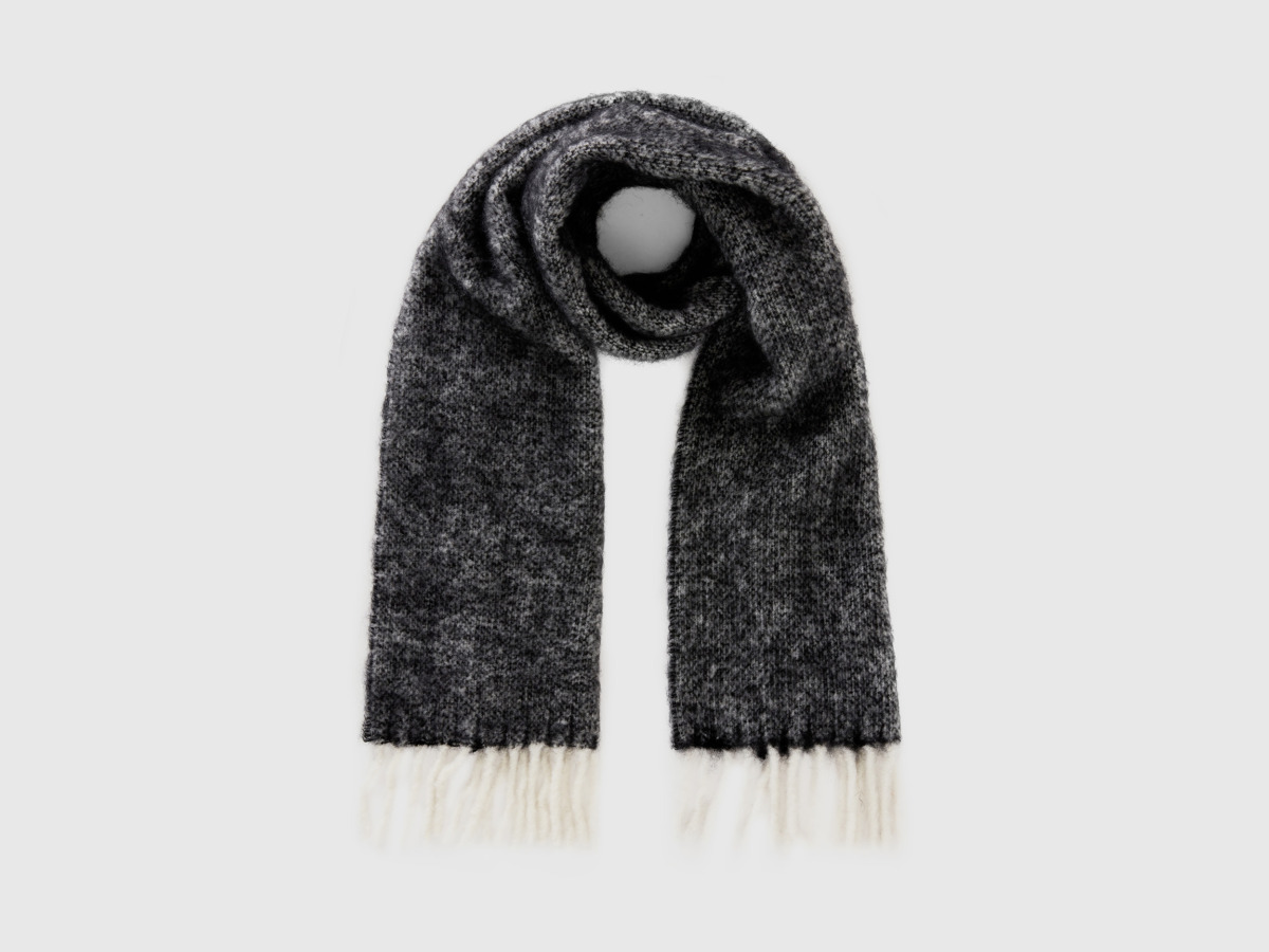Benetton Black Scarf by United Colors of Benetton GOOFASH
