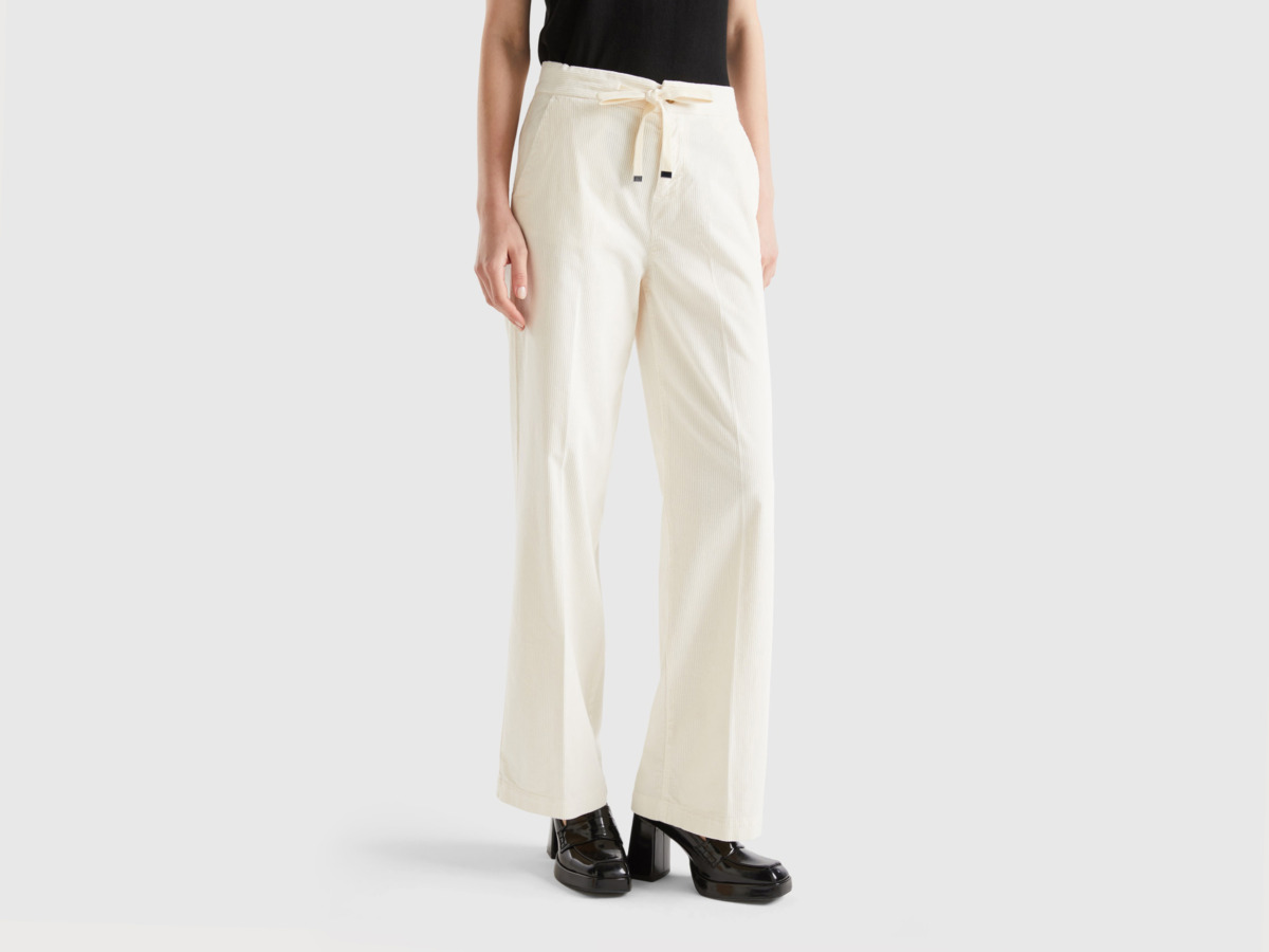 Benetton Lady Trousers in White from United Colors of Benetton GOOFASH