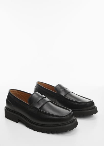 Gents Loafers in Black from Mango GOOFASH