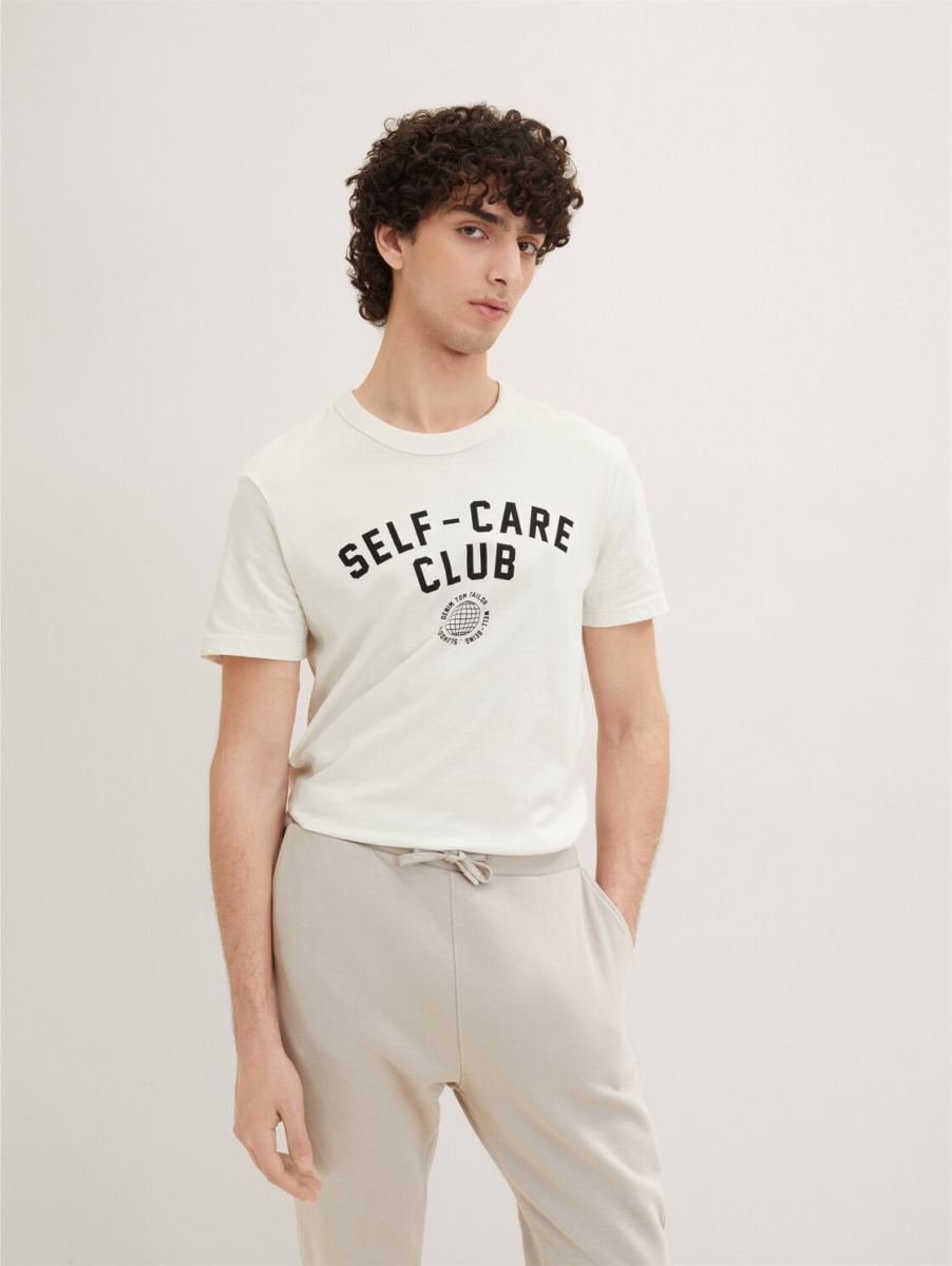 Gents T-Shirt in Beige at Tom Tailor GOOFASH