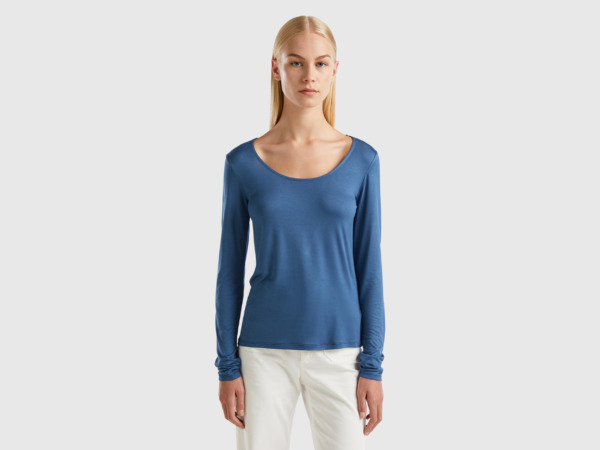 Lady T-Shirt in Blue United Colors of Benetton Benetton GOOFASH