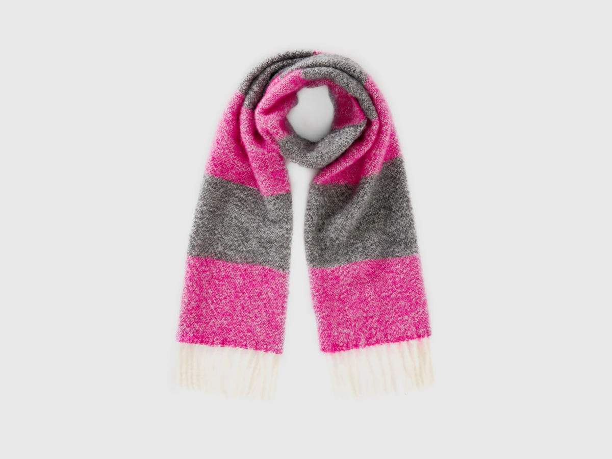 Scarf in Pink United Colors of Benetton Benetton GOOFASH
