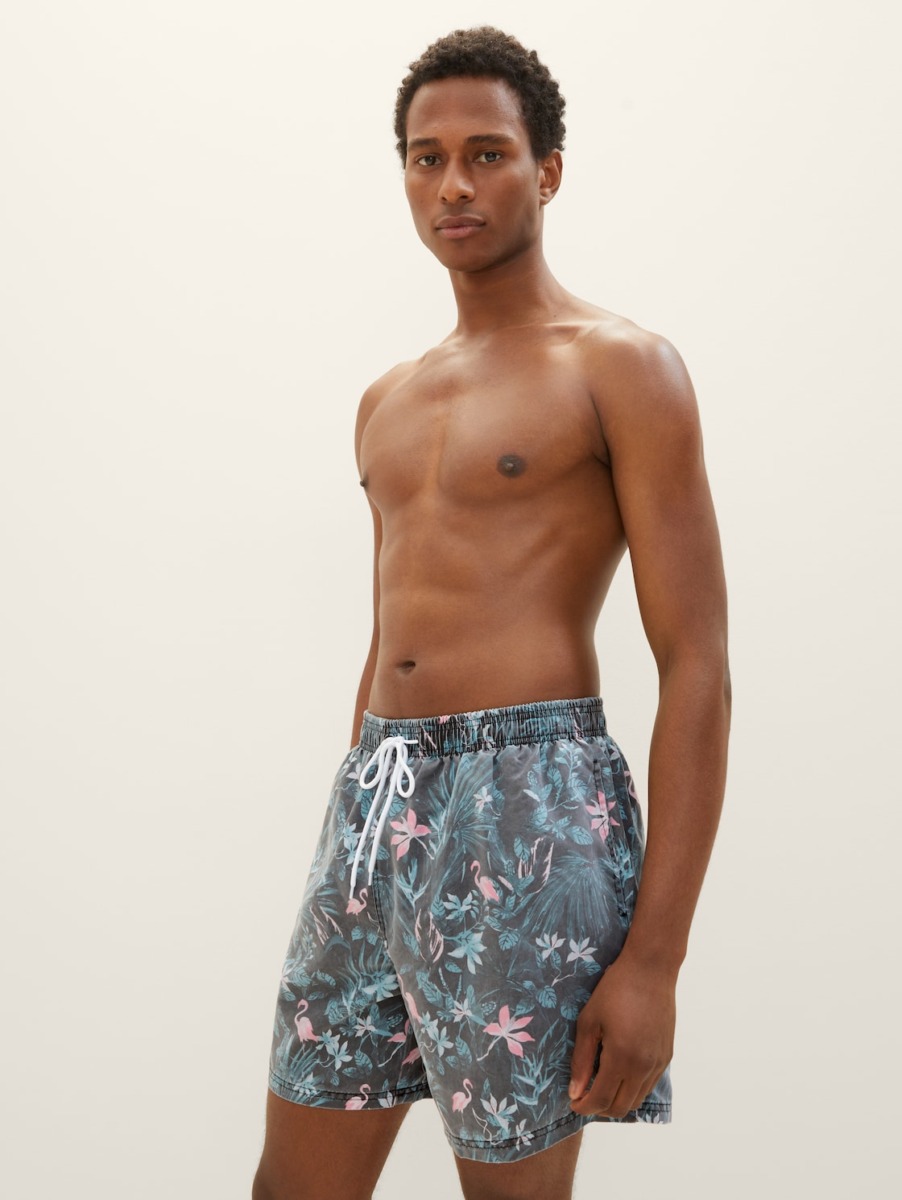 Tom Tailor Shorts in Print for Man GOOFASH
