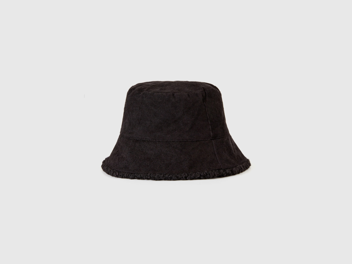 United Colors of Benetton - Hat in Black for Women from Benetton GOOFASH