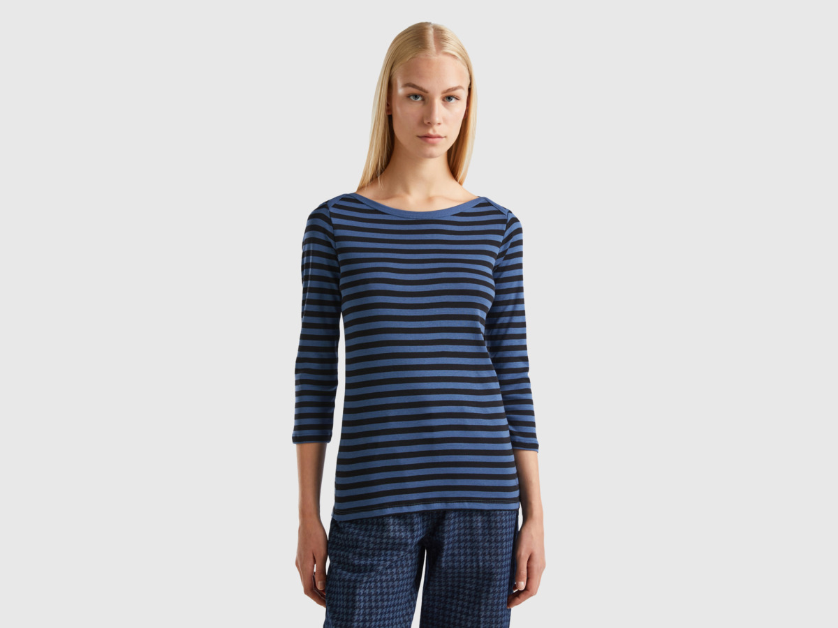 Woman T-Shirt in Blue United Colors of Benetton Benetton GOOFASH