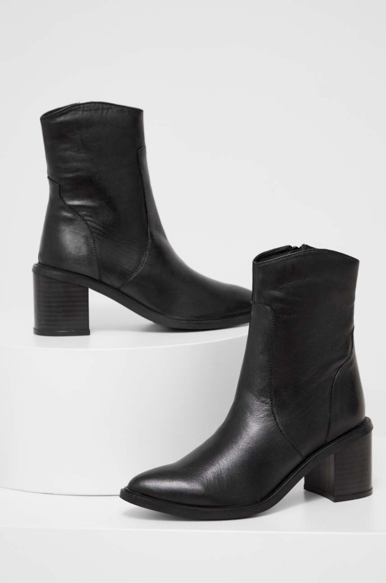 Answear Lab - Black Boots for Woman from Answear GOOFASH