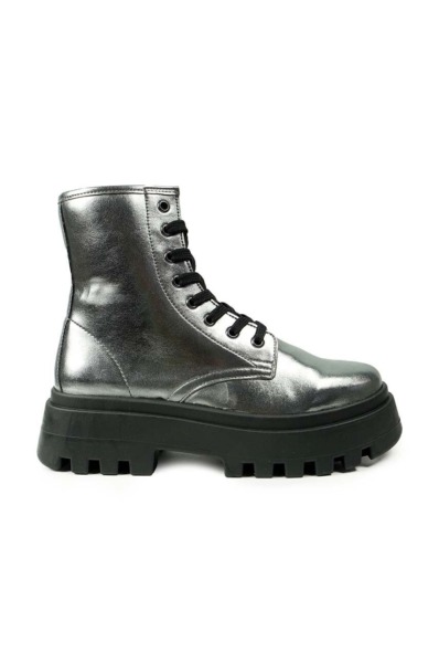 Answear Woman Boots in Silver from Altercore GOOFASH