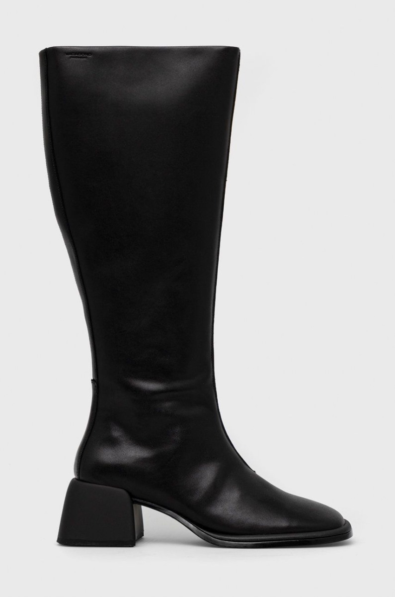 Boots in Black Vagabond Answear GOOFASH