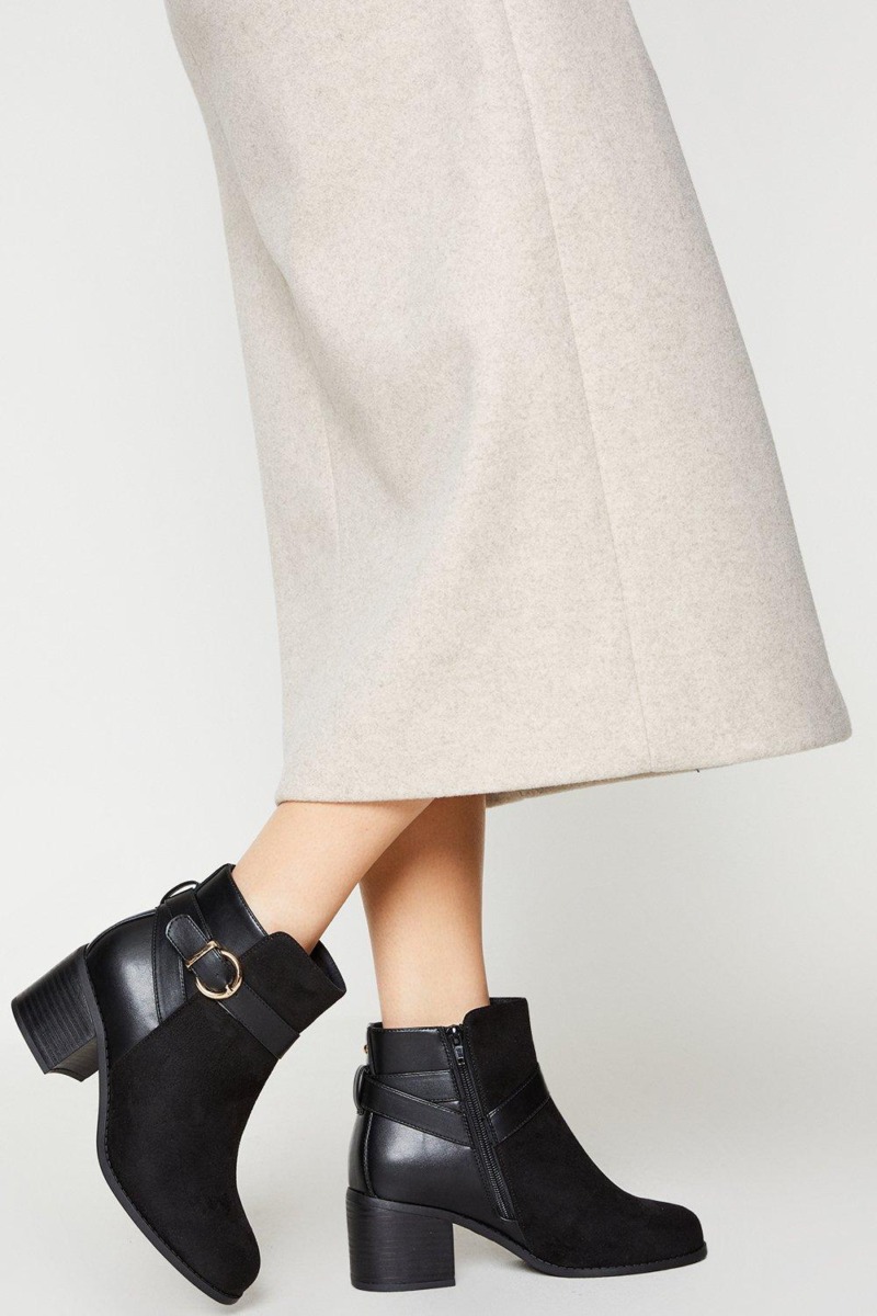 Boots in Black at Dorothy Perkins GOOFASH