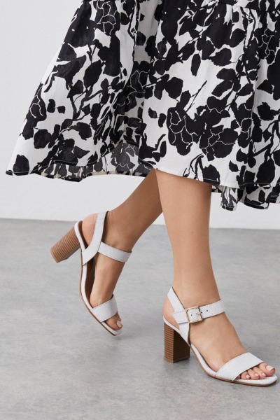 Heeled Sandals in White Dorothy Perkins GOOFASH