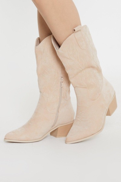 Ladies Beige Boots from Dorothy Perkins GOOFASH