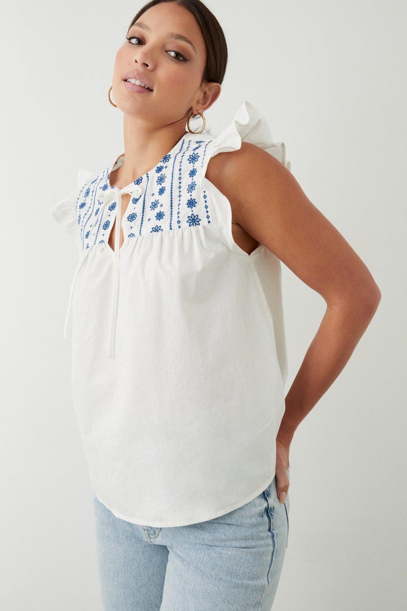 Ladies Blouse in Ivory at Dorothy Perkins GOOFASH
