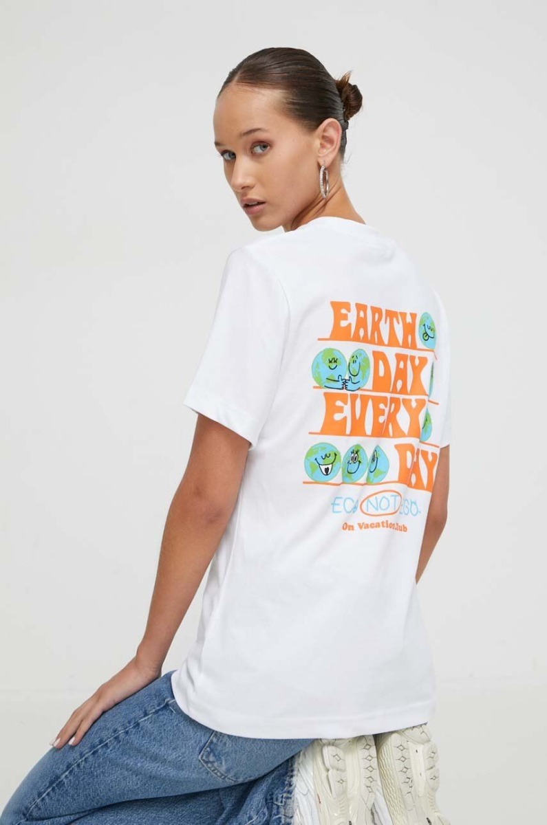 On Vacation Women's White T-Shirt from Answear GOOFASH