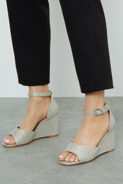 Silver Sandals at Dorothy Perkins GOOFASH